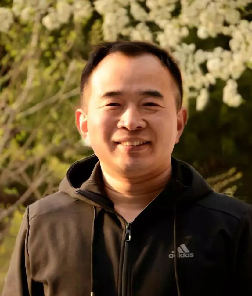 歌曲《岚县好风光》 摘一朵土豆花手边淡淡香